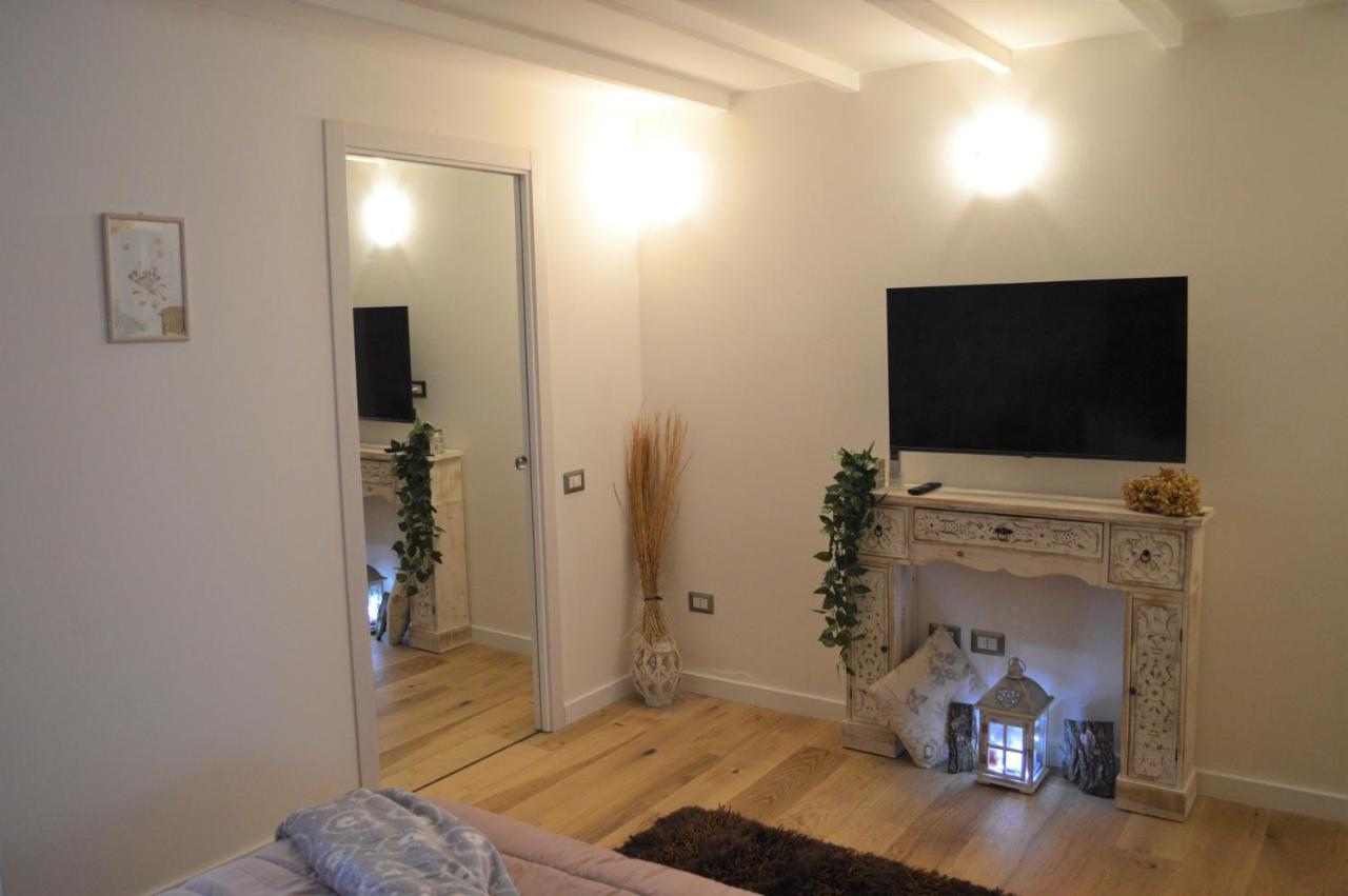Domu 600 - Suite Mini Appartamento Cagliari Centro Storico Екстер'єр фото
