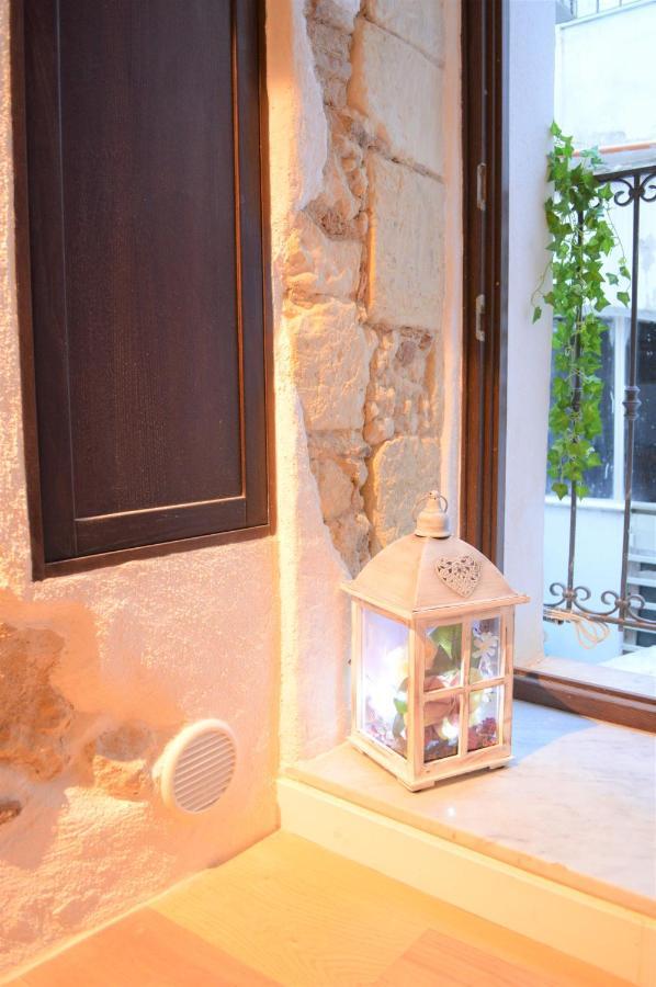 Domu 600 - Suite Mini Appartamento Cagliari Centro Storico Екстер'єр фото