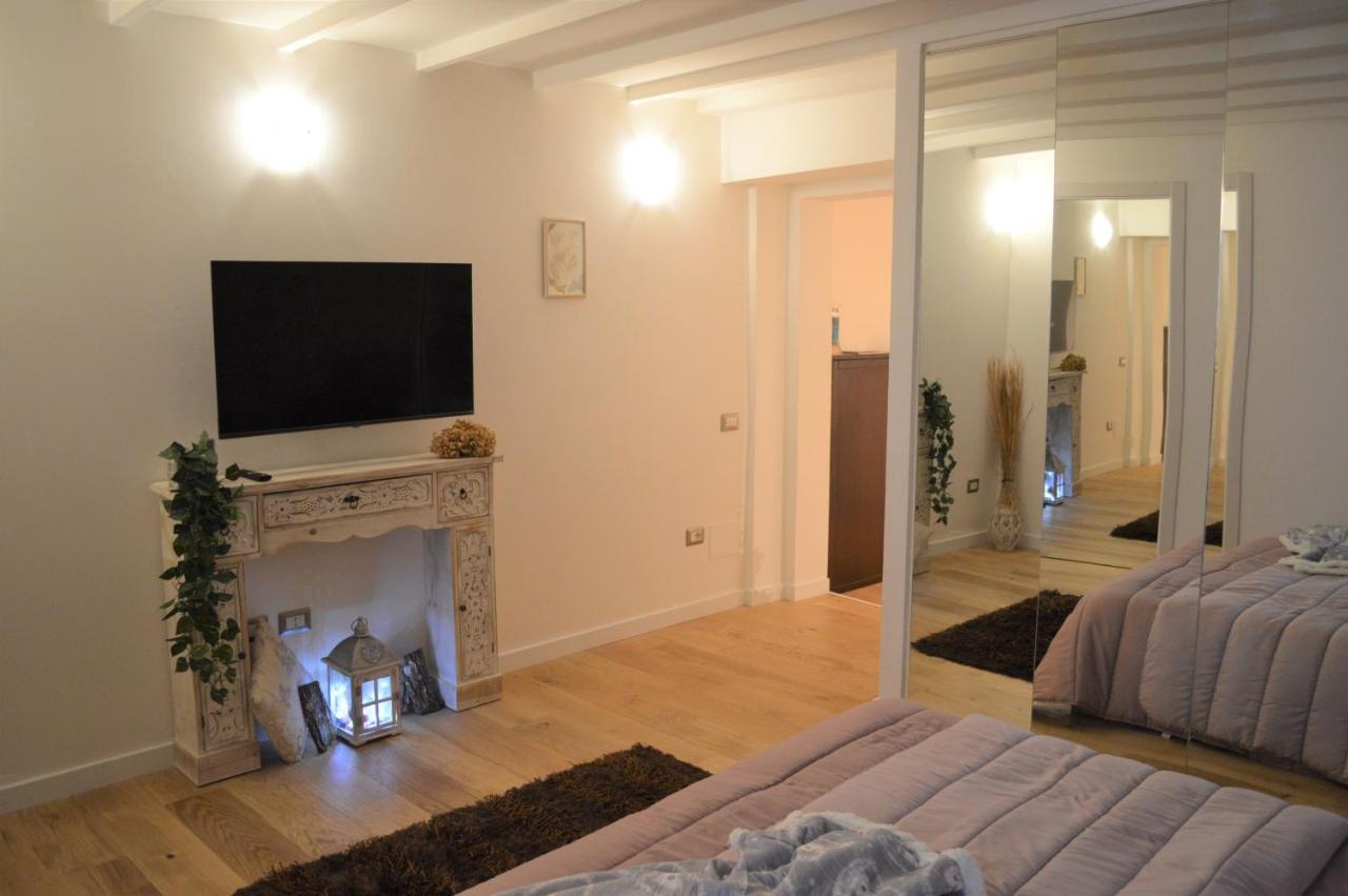 Domu 600 - Suite Mini Appartamento Cagliari Centro Storico Екстер'єр фото