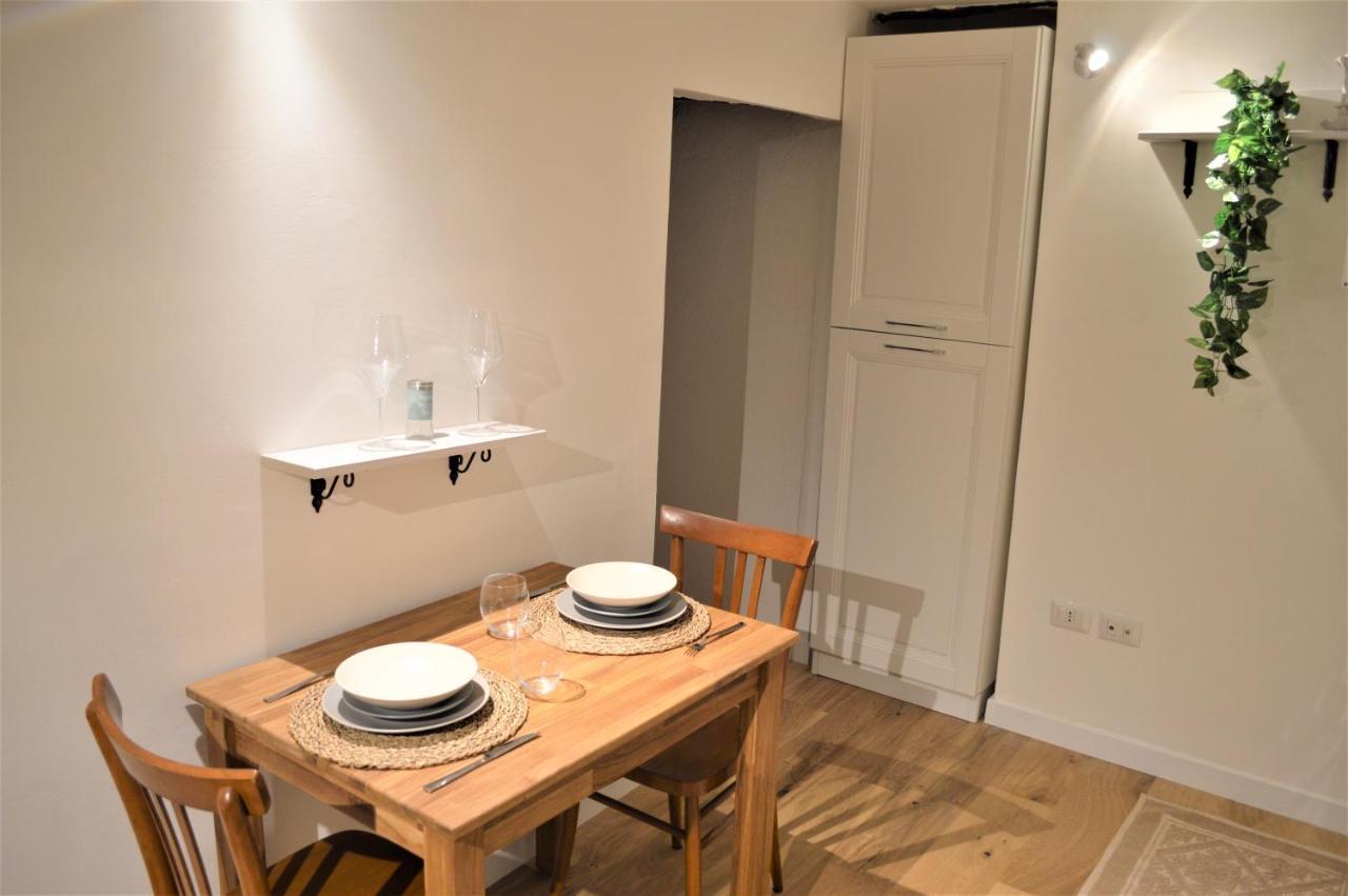Domu 600 - Suite Mini Appartamento Cagliari Centro Storico Екстер'єр фото