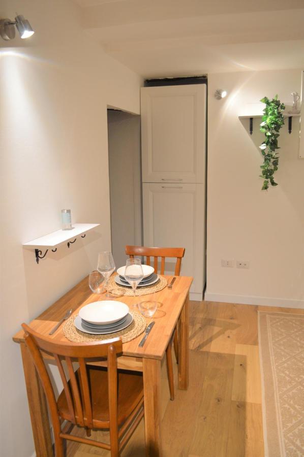Domu 600 - Suite Mini Appartamento Cagliari Centro Storico Екстер'єр фото