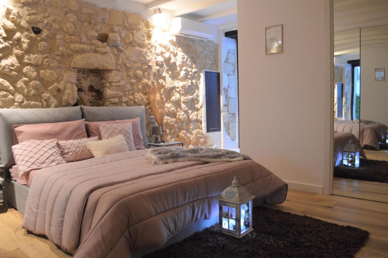 Domu 600 - Suite Mini Appartamento Cagliari Centro Storico Екстер'єр фото