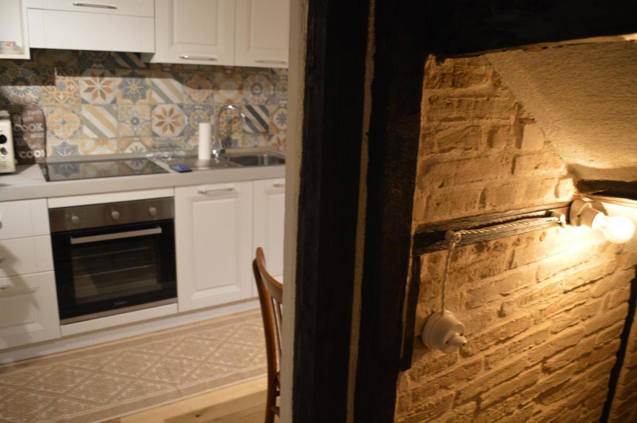 Domu 600 - Suite Mini Appartamento Cagliari Centro Storico Екстер'єр фото