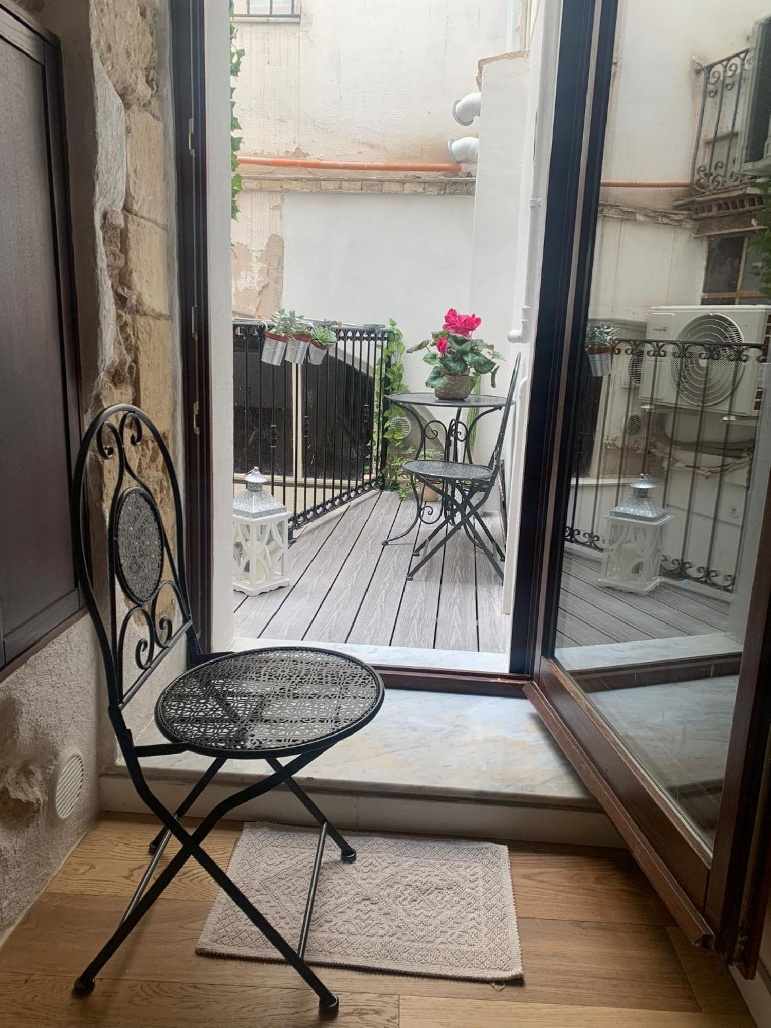 Domu 600 - Suite Mini Appartamento Cagliari Centro Storico Екстер'єр фото