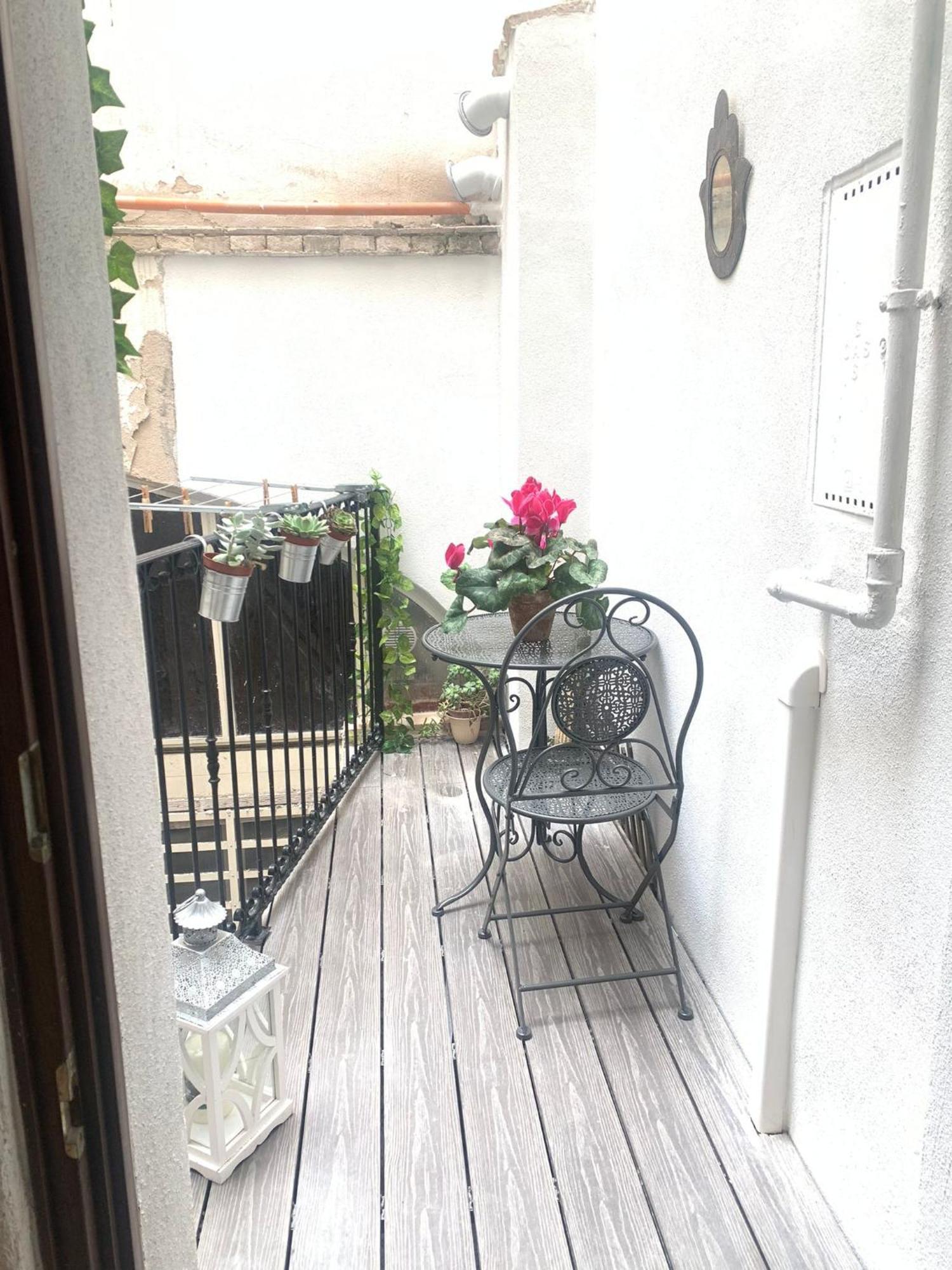 Domu 600 - Suite Mini Appartamento Cagliari Centro Storico Екстер'єр фото